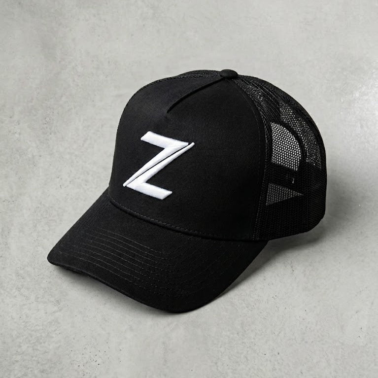 Z LOGO CAP BLACK – 7EAZIO
